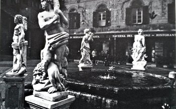 Carosello di statue