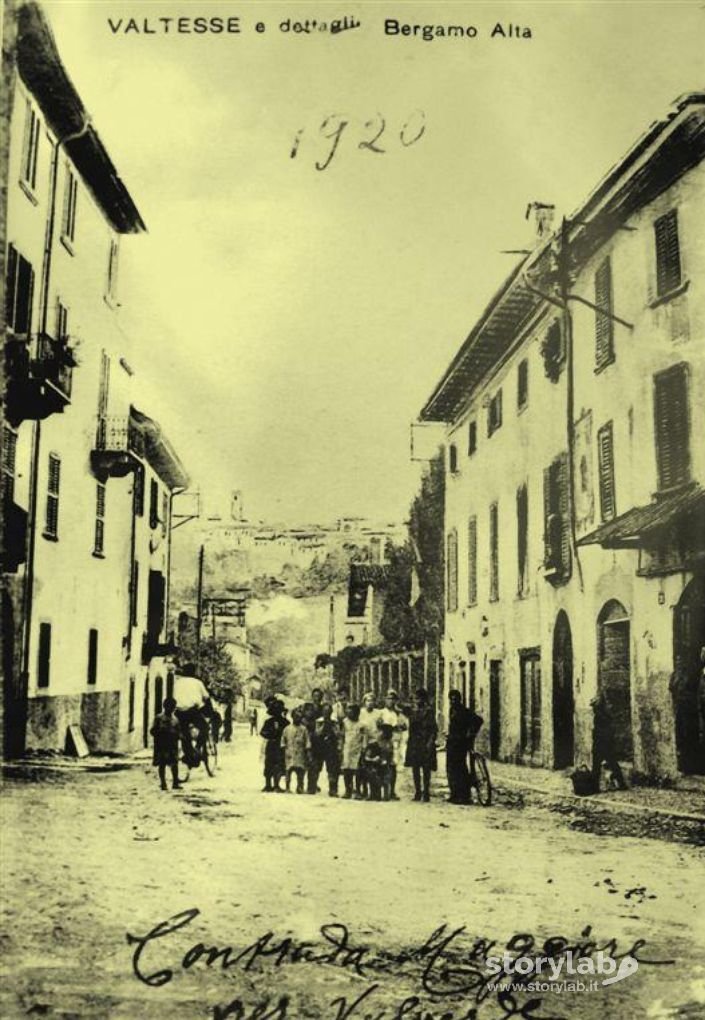 Contrada Maggiore Presso Valverde Nel Comune Di Valtesse (Bg) 1920