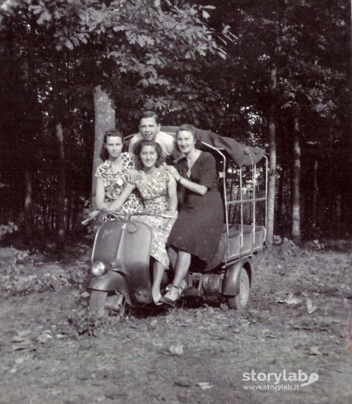 Motocarrozzetta Vespa