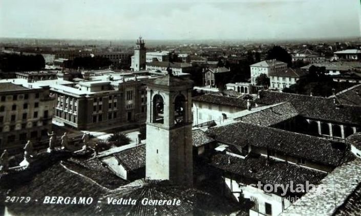 Dal Palazzo Delle Poste