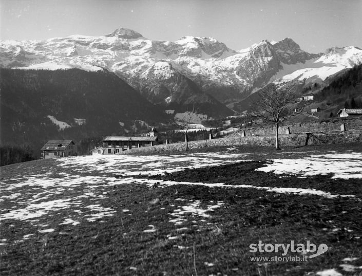 Paesaggio Primaverile Alla Cantoniera Della Presolana