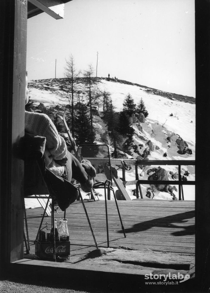 Momento Di Relax Sulle Piste Di Sci In Presolana