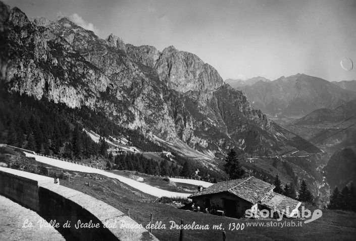 Veduta Della Val Di Scalve Dal Passo Delle Presolana
