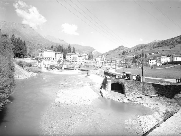 Case In Riva Al Fiume
