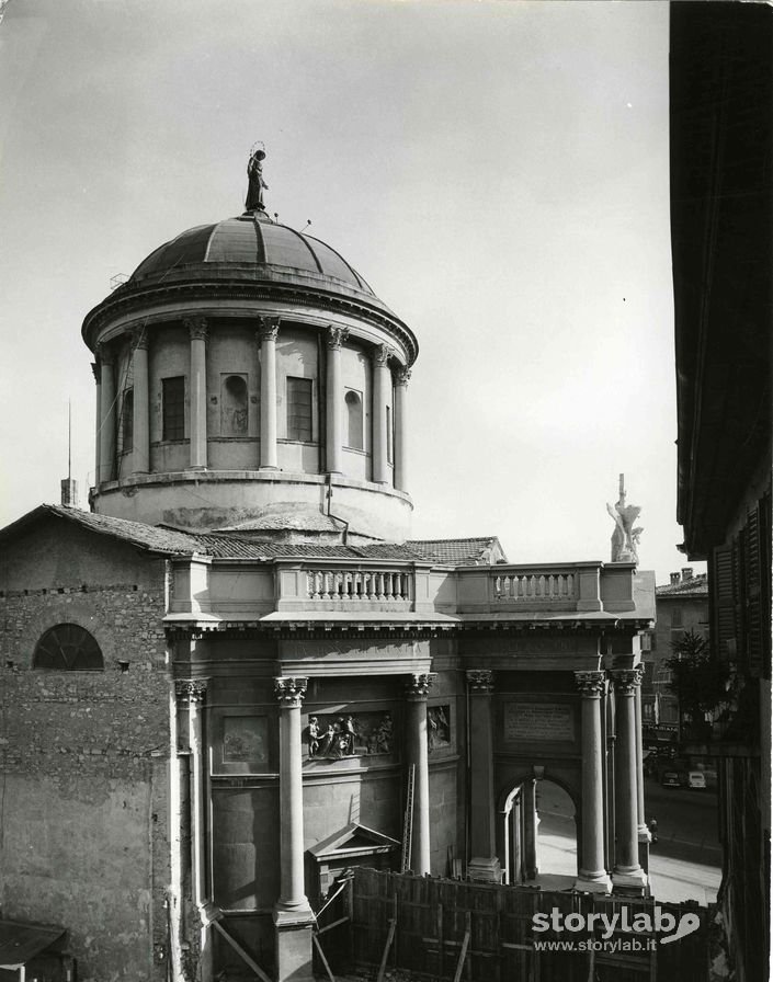 Lavori Attorno A Chiesa Prepositurale Di Santa Maria Immacolata Delle Grazie